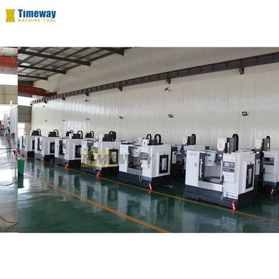 500 кг грузоподъемность VMC745 CNC фрезерная машина Вертикальный центр обработки металла