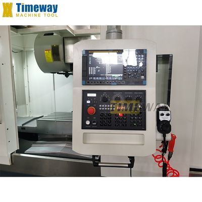 BT50 Шпиндельная колючая машина VMC1160G 4-осевая CNC фрезерная машина для вертикального центра обработки