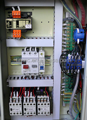 Синяя и белая многофункциональная буровая фрезерная машина с обычным CNC