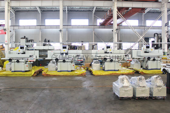 Гидравлическая поверхностная шлифовка Retifica Plana Hidraulica SG-40800AHD в синем и белом цветах