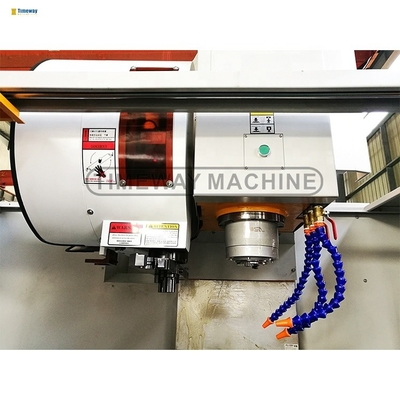 CNC вертикальный обрабатывающий центр с контроллером FANUC ± 0,008 точность позиционирования мм