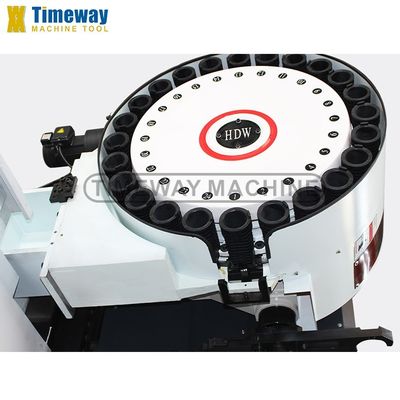 1360x700мм Размер стола VMC Тяжелая работа CNC Вертикальный обрабатывающий центр с 24 инструментами ATC