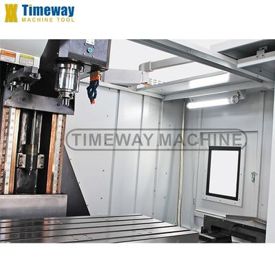 1360x700мм Размер стола VMC Тяжелая работа CNC Вертикальный обрабатывающий центр с 24 инструментами ATC